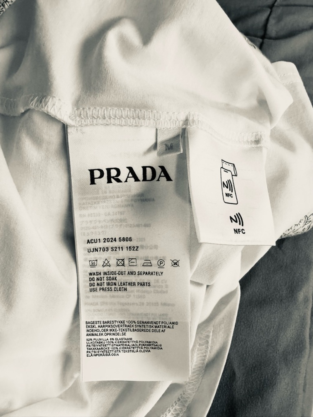 Prada White Short-Sleeve Polo with Chest Pocket and Logo Patch - Picture 5 of 5